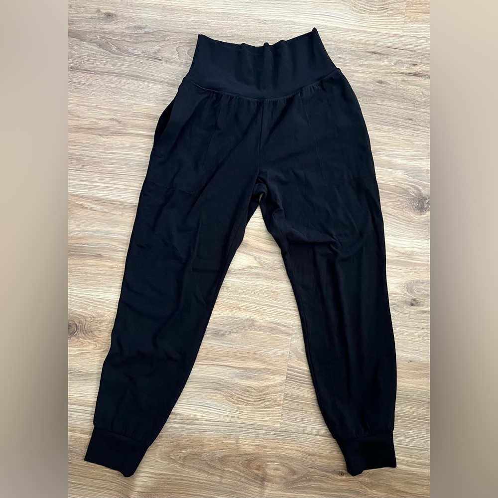 Athleta Salutation Jogger In Powervita